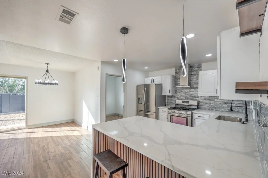 6509 Dinning, Las Vegas, NV 89107