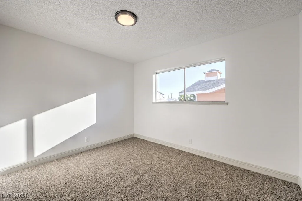 6509 Dinning, Las Vegas, NV 89107