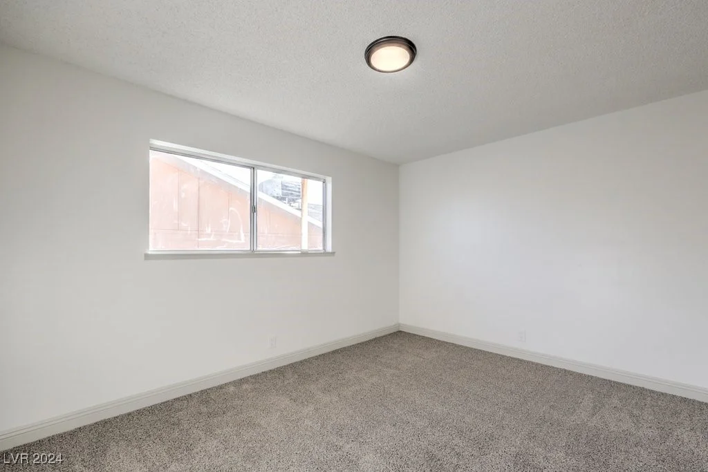 6509 Dinning, Las Vegas, NV 89107