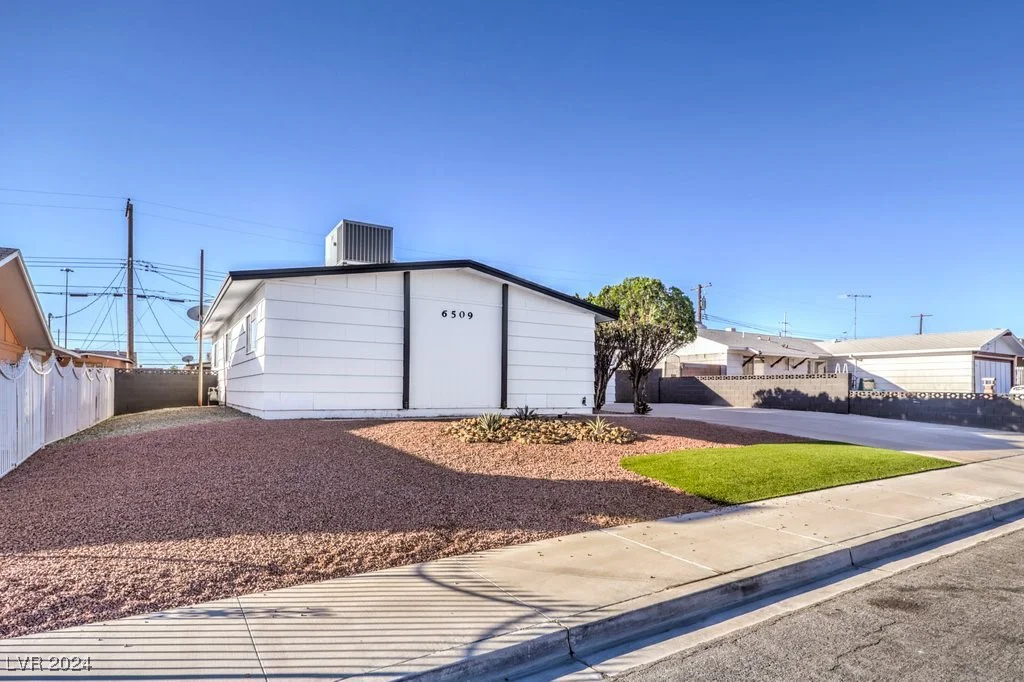 6509 Dinning, Las Vegas, NV 89107