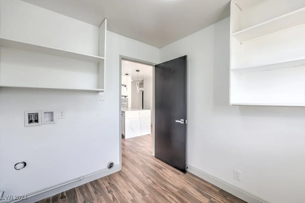 6509 Dinning, Las Vegas, NV 89107