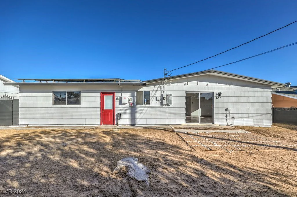 6509 Dinning, Las Vegas, NV 89107