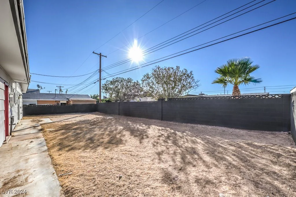 6509 Dinning, Las Vegas, NV 89107