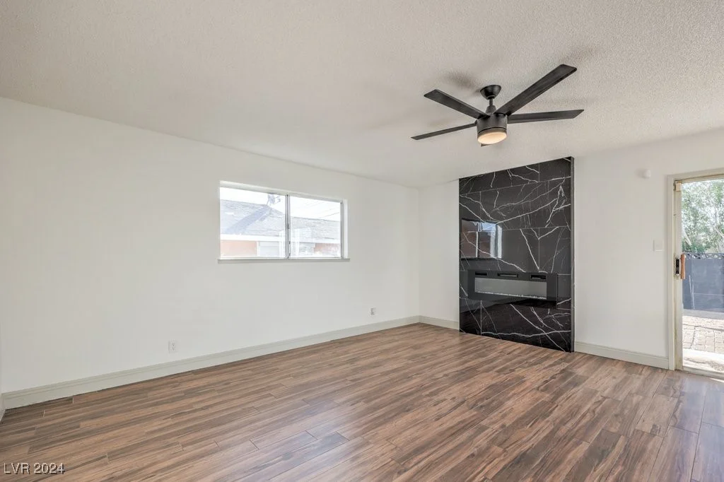 6509 Dinning, Las Vegas, NV 89107