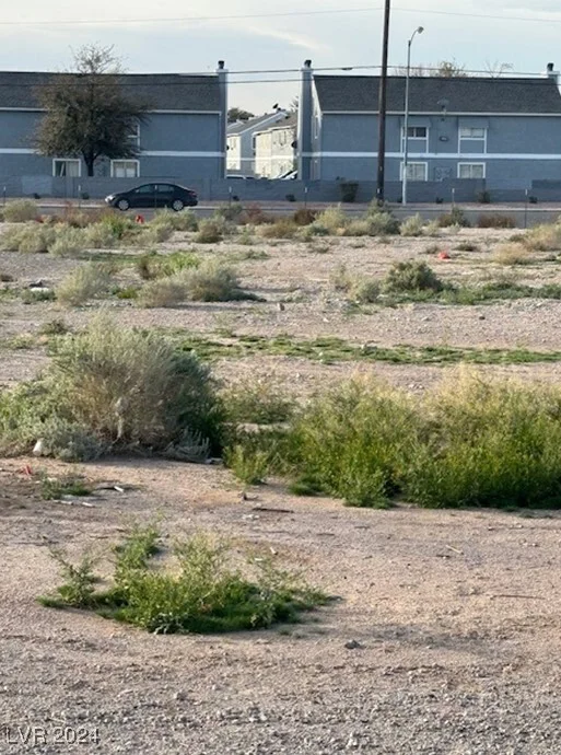 4182 Lake Mead, Las Vegas, NV 89115
