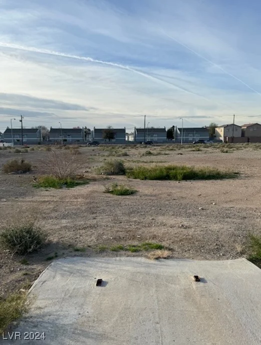 4182 Lake Mead, Las Vegas, NV 89115