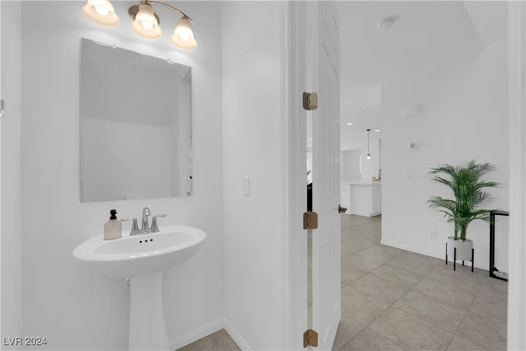 532 Sunny Pointe, Henderson, NV 89011