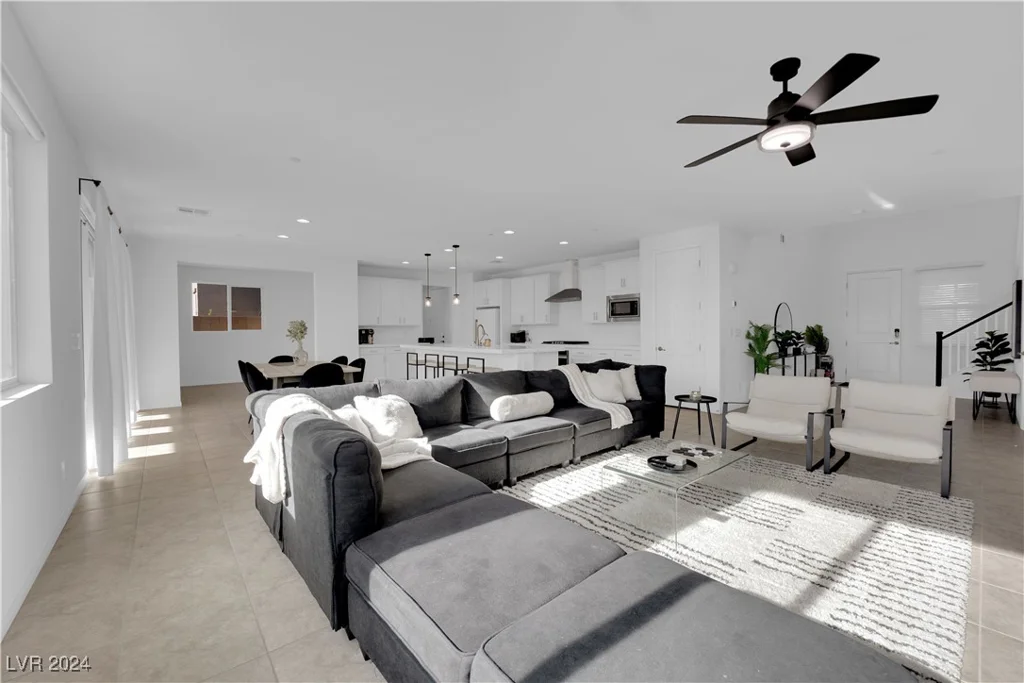 532 Sunny Pointe, Henderson, NV 89011