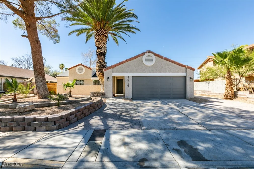 1924 Joella, Las Vegas, NV 89108