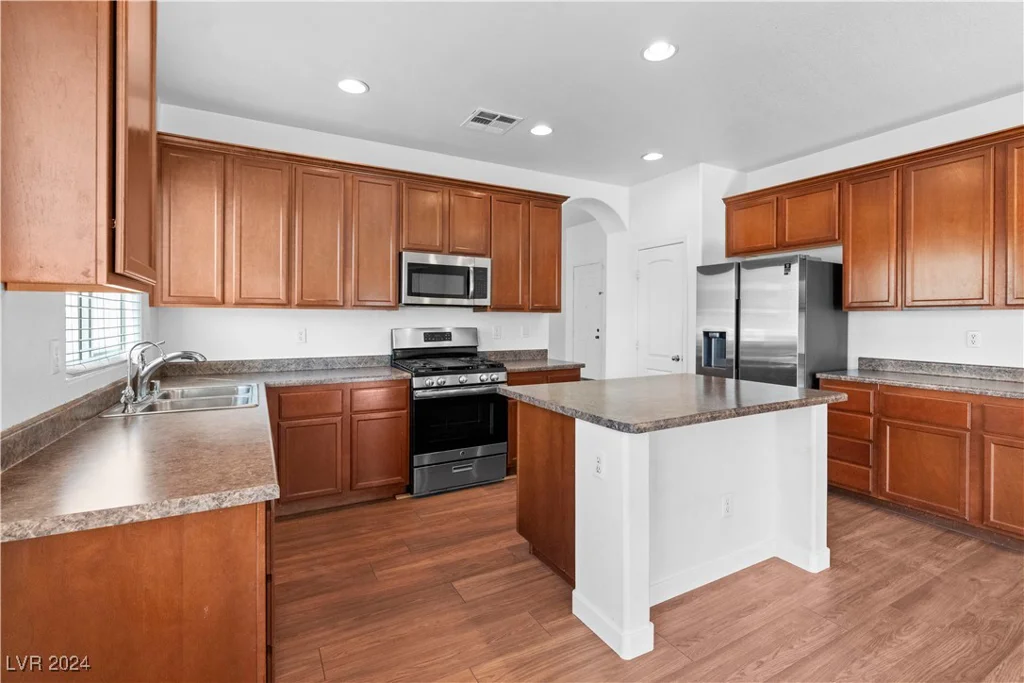 3665 Bella Legato, North Las Vegas, NV 89081