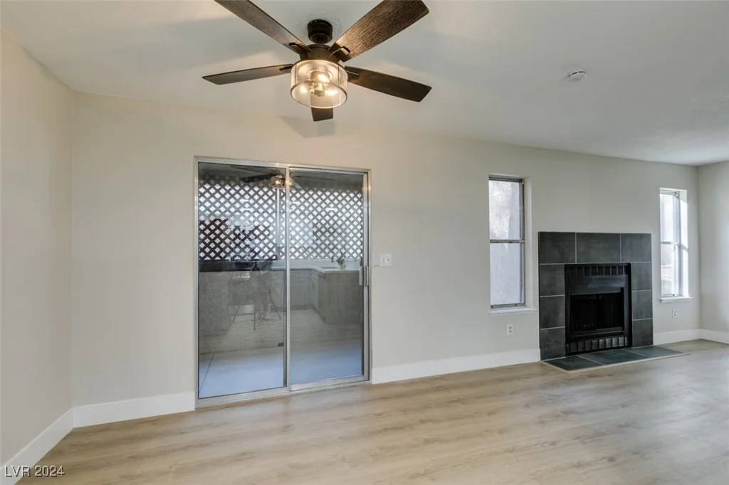 5054 Spencer, Las Vegas, NV 89119