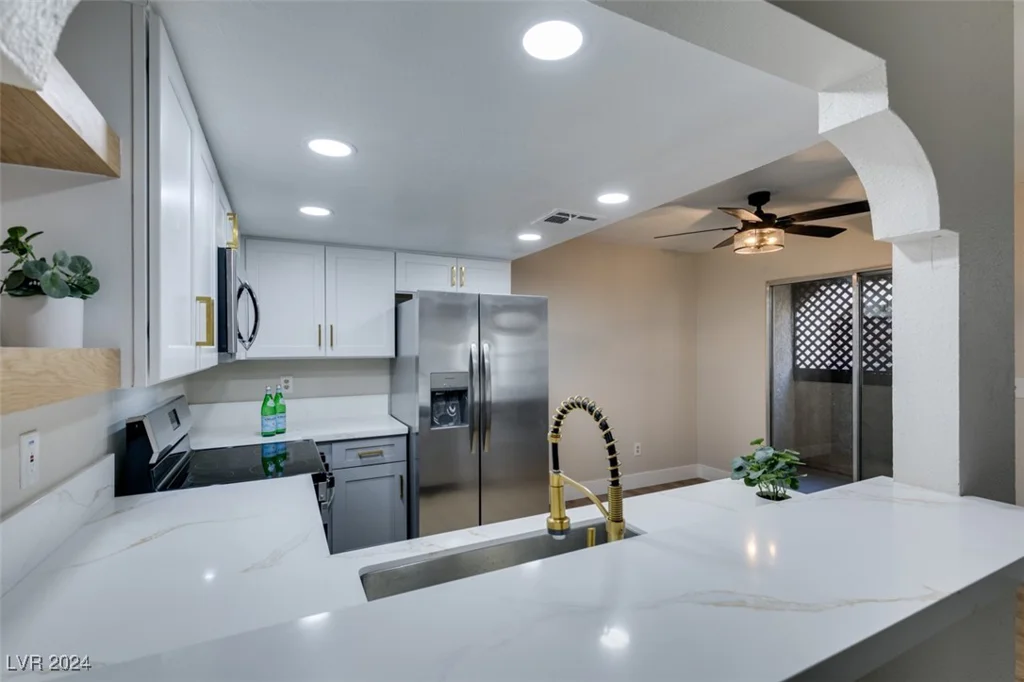 5054 Spencer, Las Vegas, NV 89119