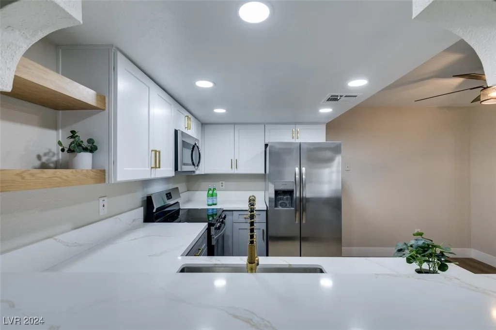 5054 Spencer, Las Vegas, NV 89119