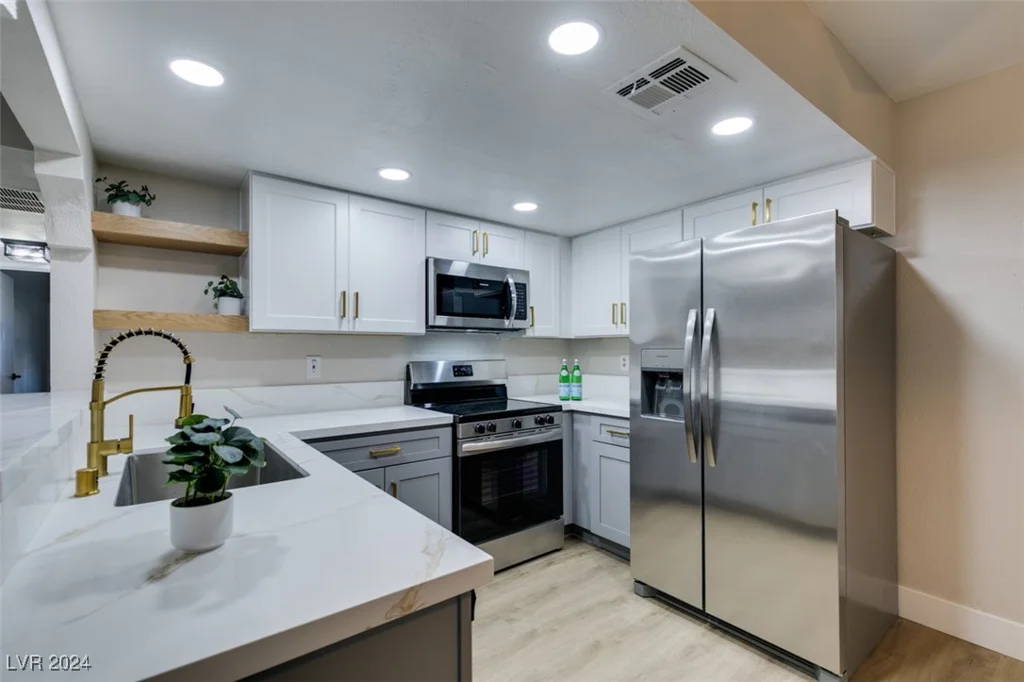 5054 Spencer, Las Vegas, NV 89119