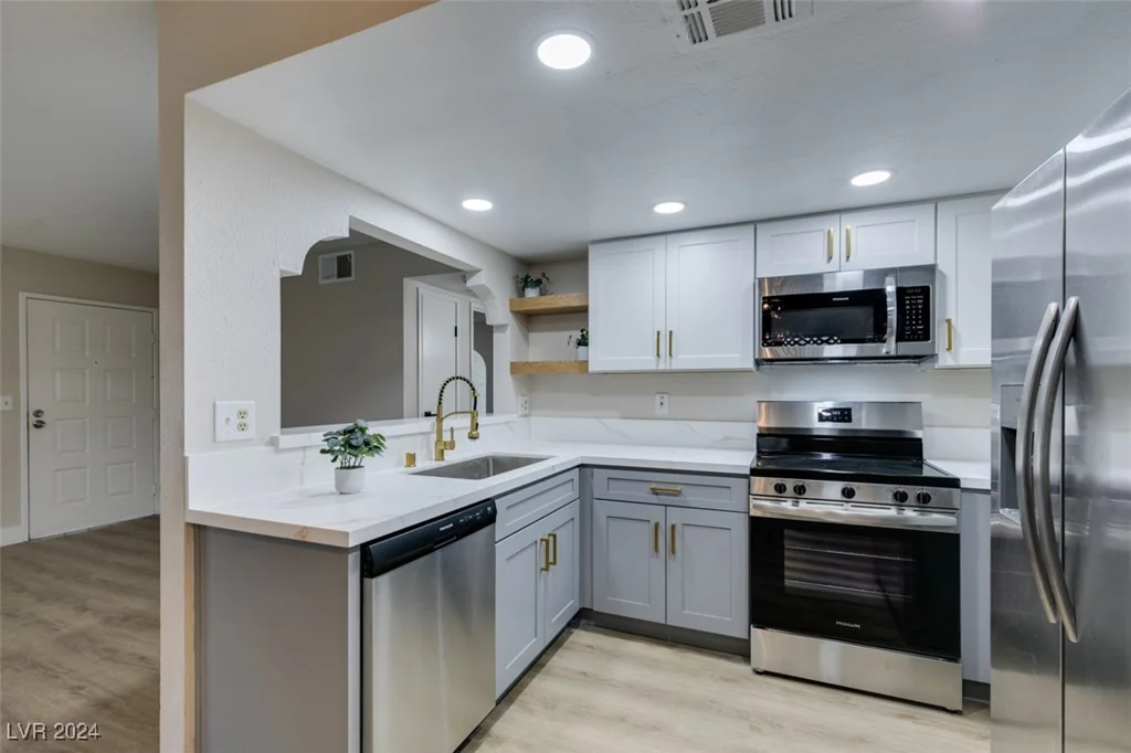 5054 Spencer, Las Vegas, NV 89119