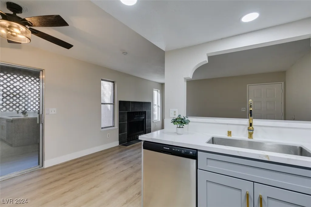 5054 Spencer, Las Vegas, NV 89119