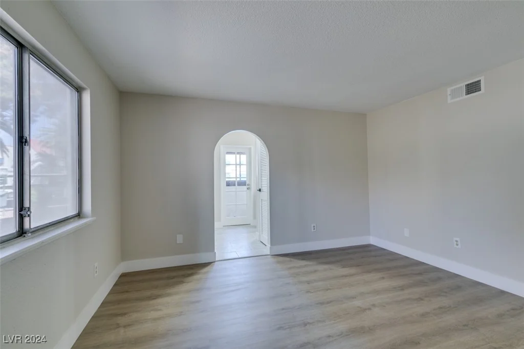 5054 Spencer, Las Vegas, NV 89119