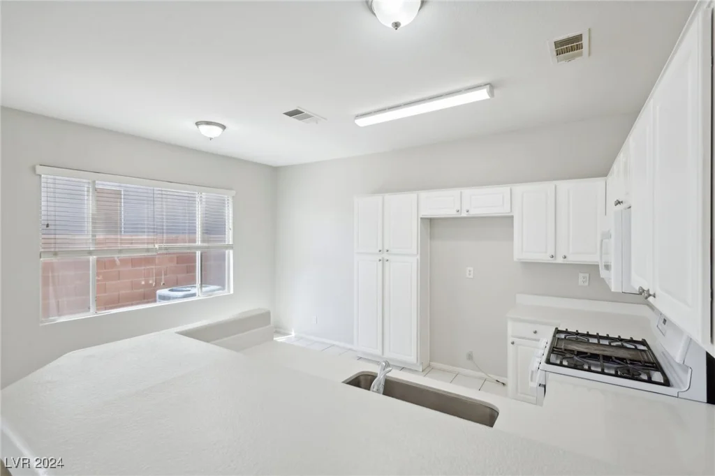 4805 Principle, North Las Vegas, NV 89031