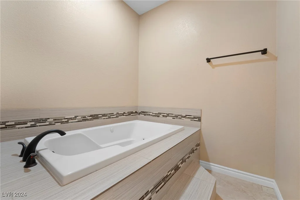720 Hickory, Pahrump, NV 89048