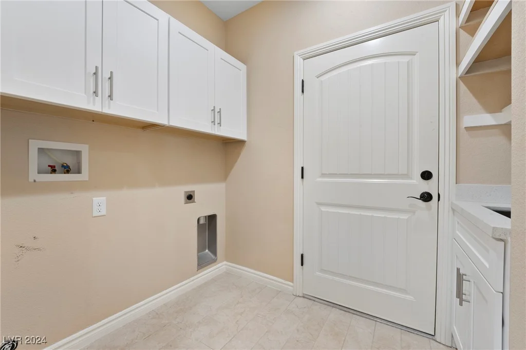 720 Hickory, Pahrump, NV 89048