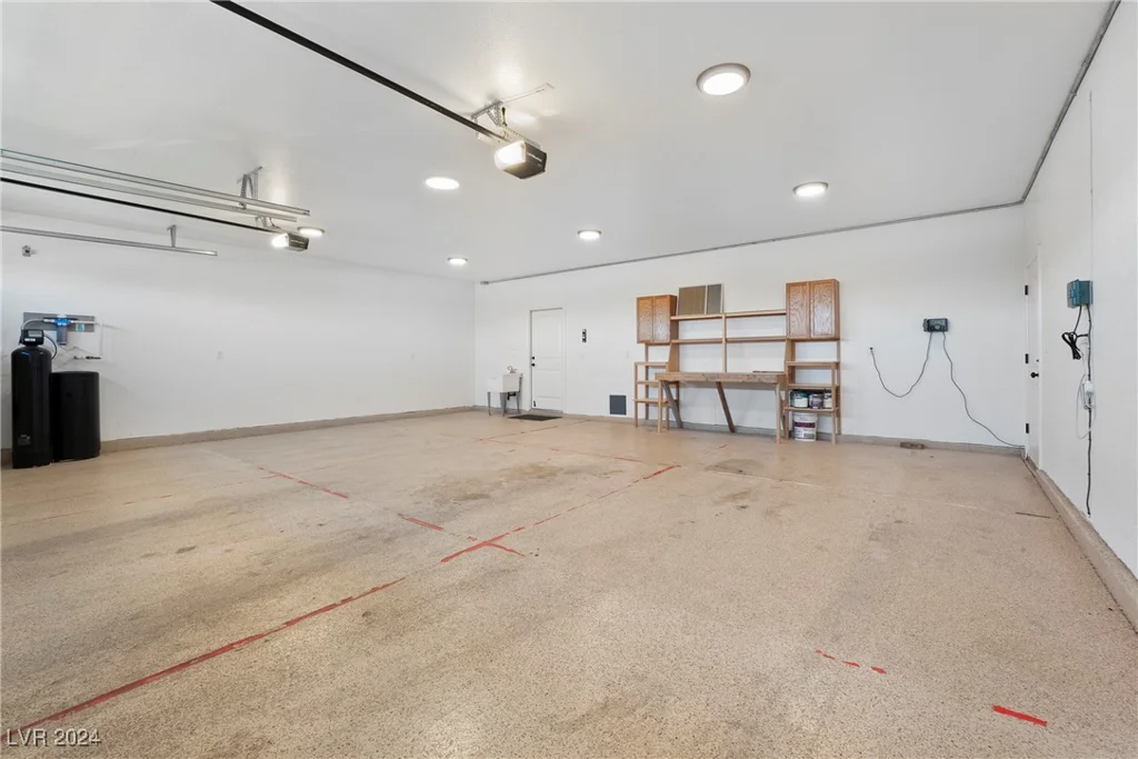 720 Hickory, Pahrump, NV 89048