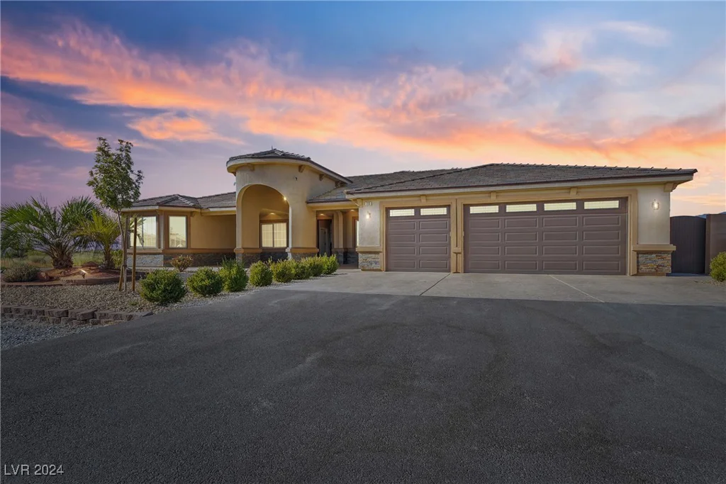 720 Hickory, Pahrump, NV 89048