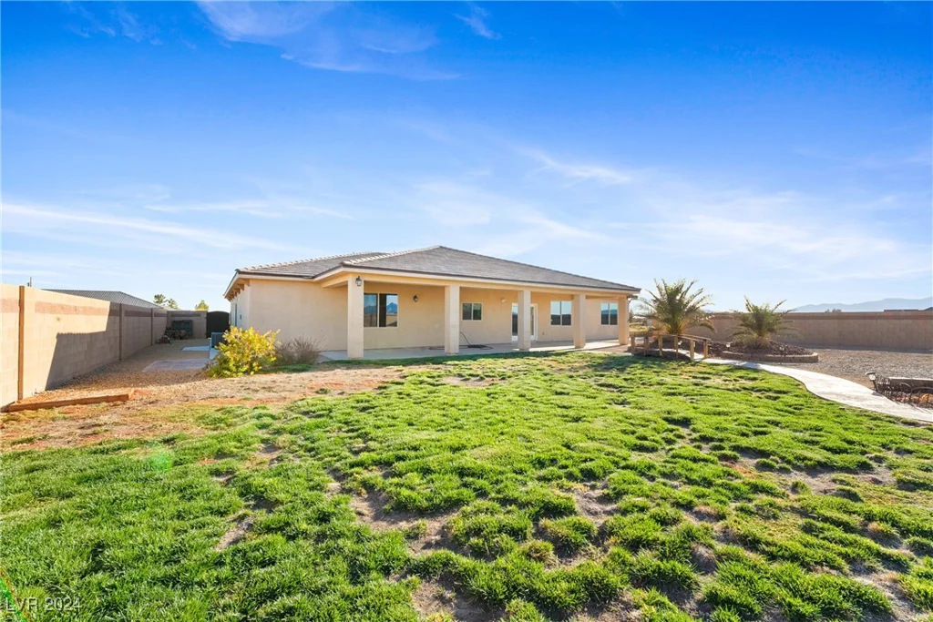720 Hickory, Pahrump, NV 89048