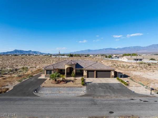 720 Hickory, Pahrump, NV 89048