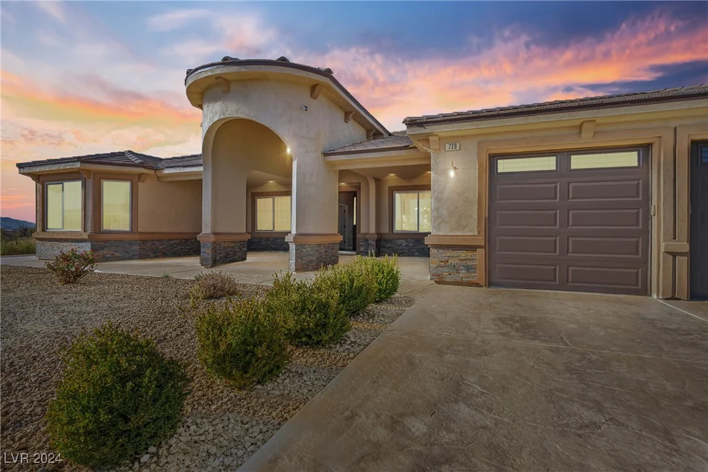 720 Hickory, Pahrump, NV 89048