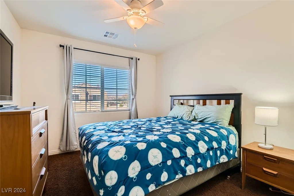 5662 Point Loma, Las Vegas, NV 89122
