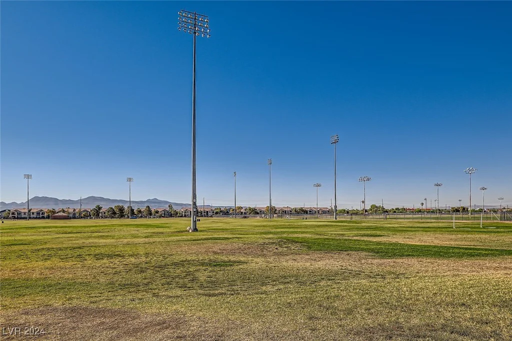 5662 Point Loma, Las Vegas, NV 89122