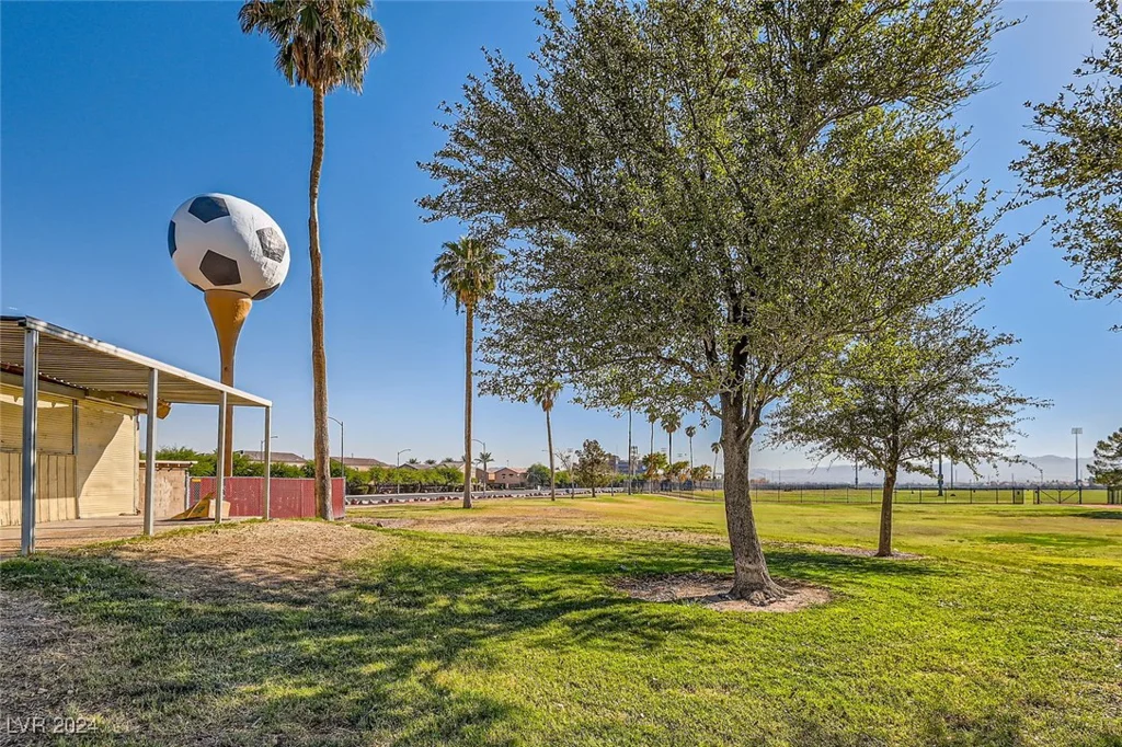 5662 Point Loma, Las Vegas, NV 89122