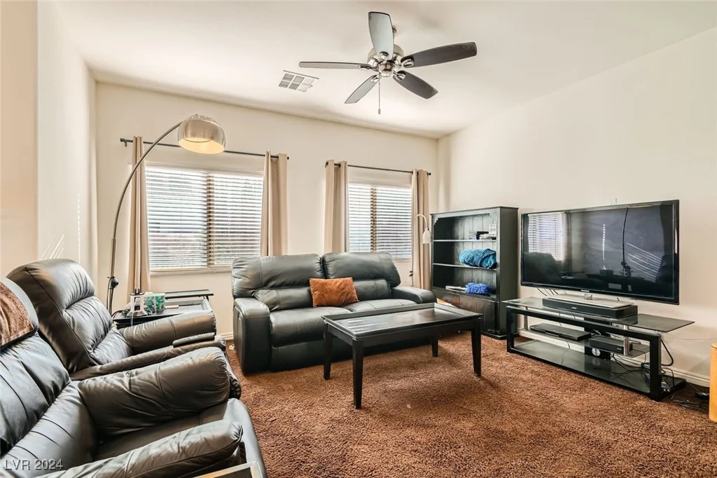 5662 Point Loma, Las Vegas, NV 89122