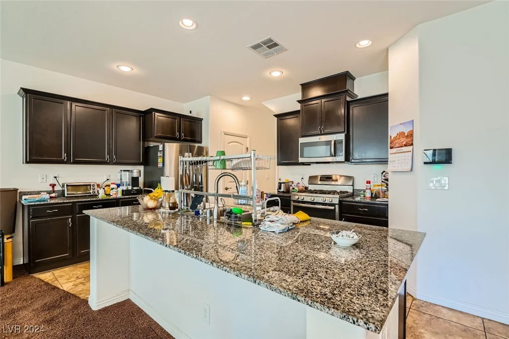 5662 Point Loma, Las Vegas, NV 89122