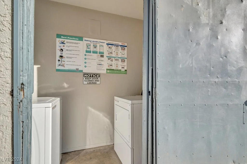 4722 Thunderbolt, Las Vegas, NV 89115