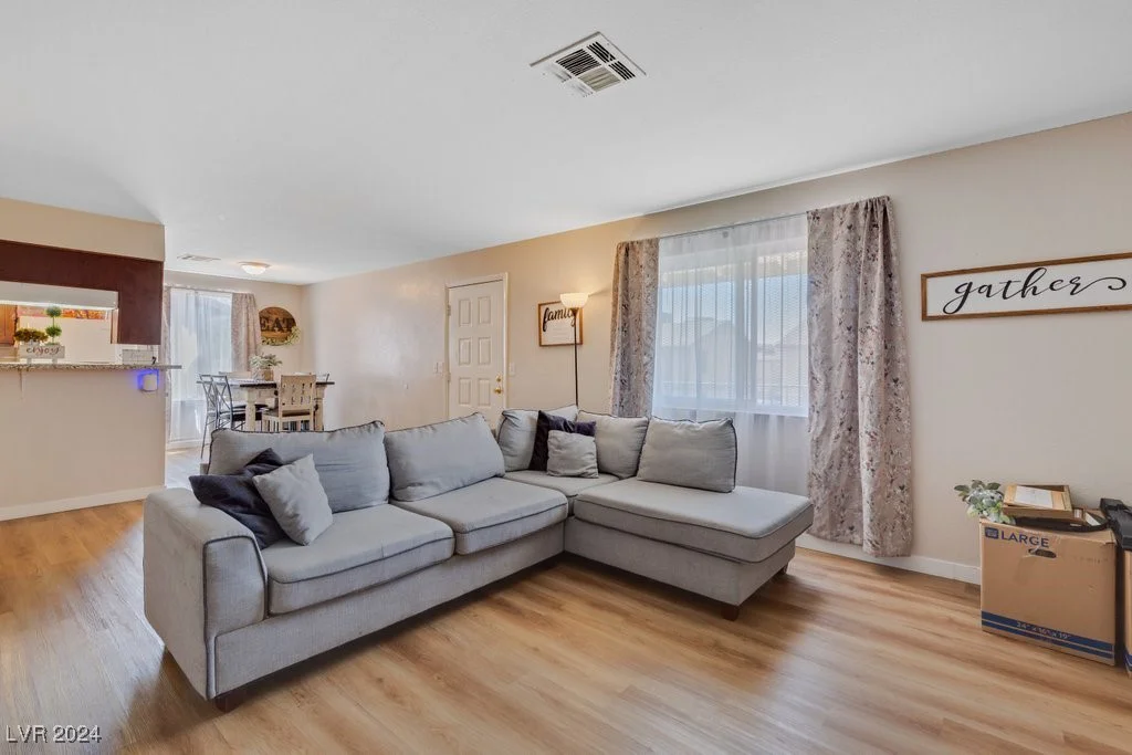 4722 Thunderbolt, Las Vegas, NV 89115