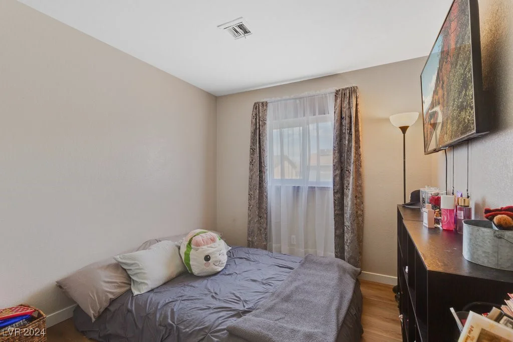 4722 Thunderbolt, Las Vegas, NV 89115