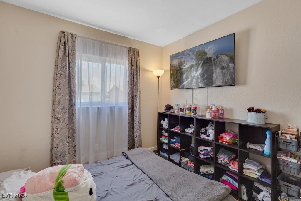 4722 Thunderbolt, Las Vegas, NV 89115