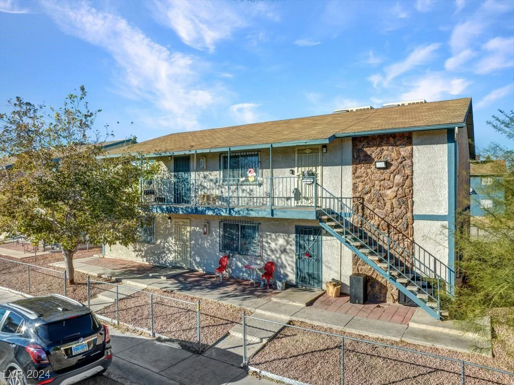 4722 Thunderbolt, Las Vegas, NV 89115