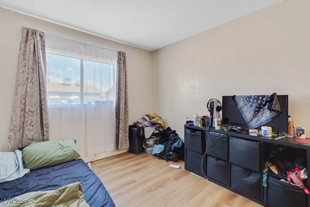 4722 Thunderbolt, Las Vegas, NV 89115