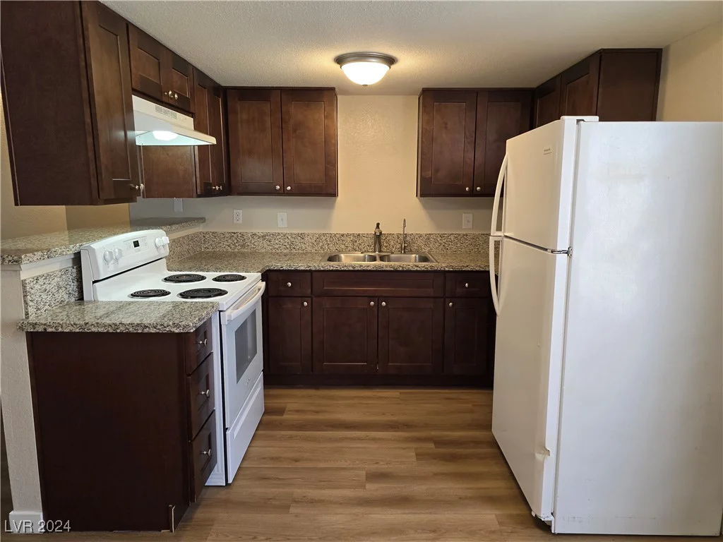 4722 Thunderbolt, Las Vegas, NV 89115