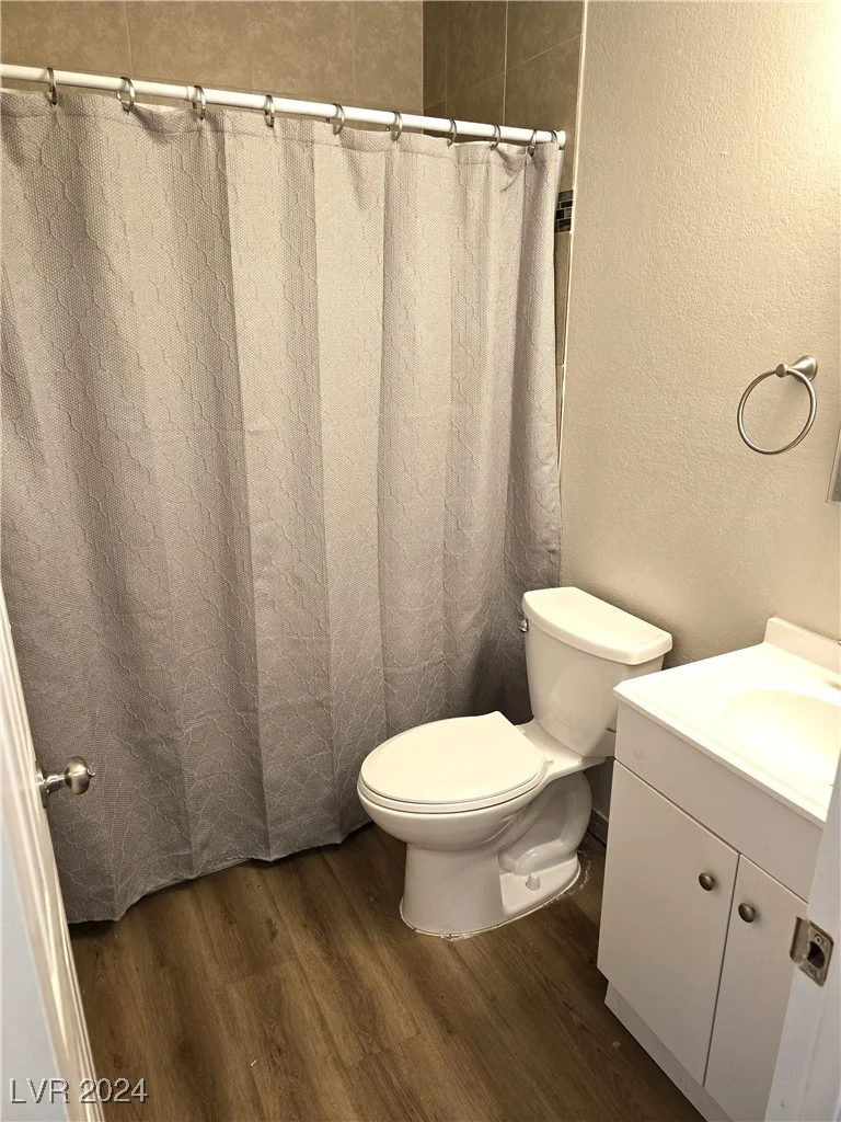 4722 Thunderbolt, Las Vegas, NV 89115