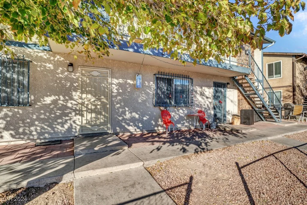4722 Thunderbolt, Las Vegas, NV 89115