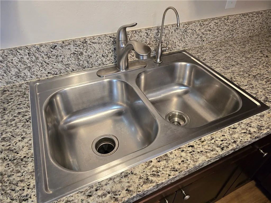 4722 Thunderbolt, Las Vegas, NV 89115