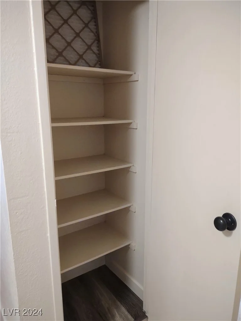4722 Thunderbolt, Las Vegas, NV 89115