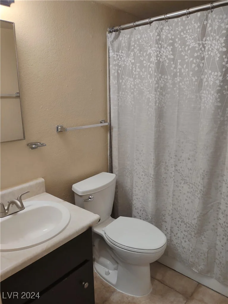 4722 Thunderbolt, Las Vegas, NV 89115