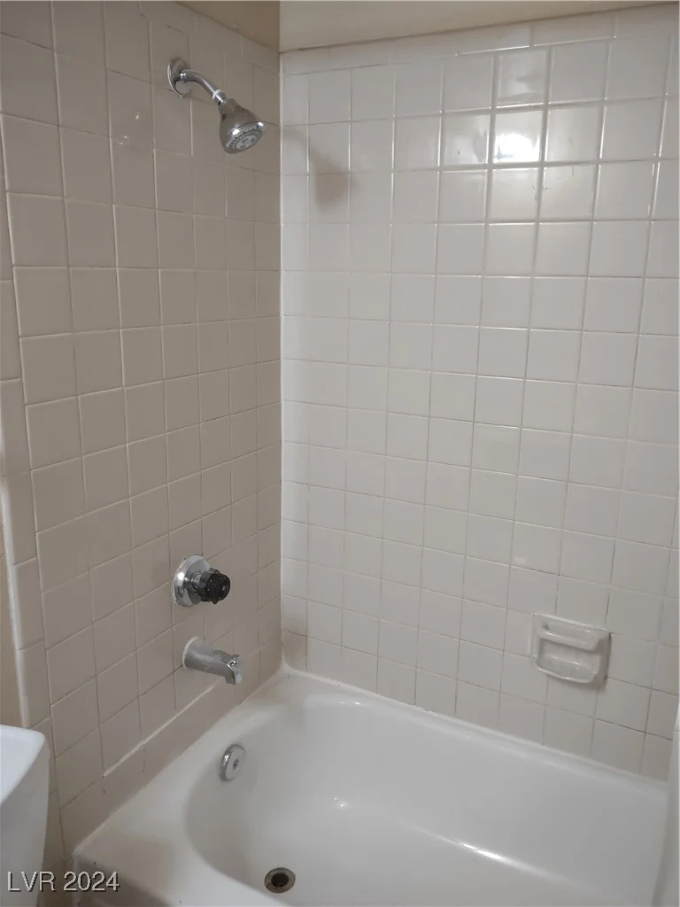 4722 Thunderbolt, Las Vegas, NV 89115