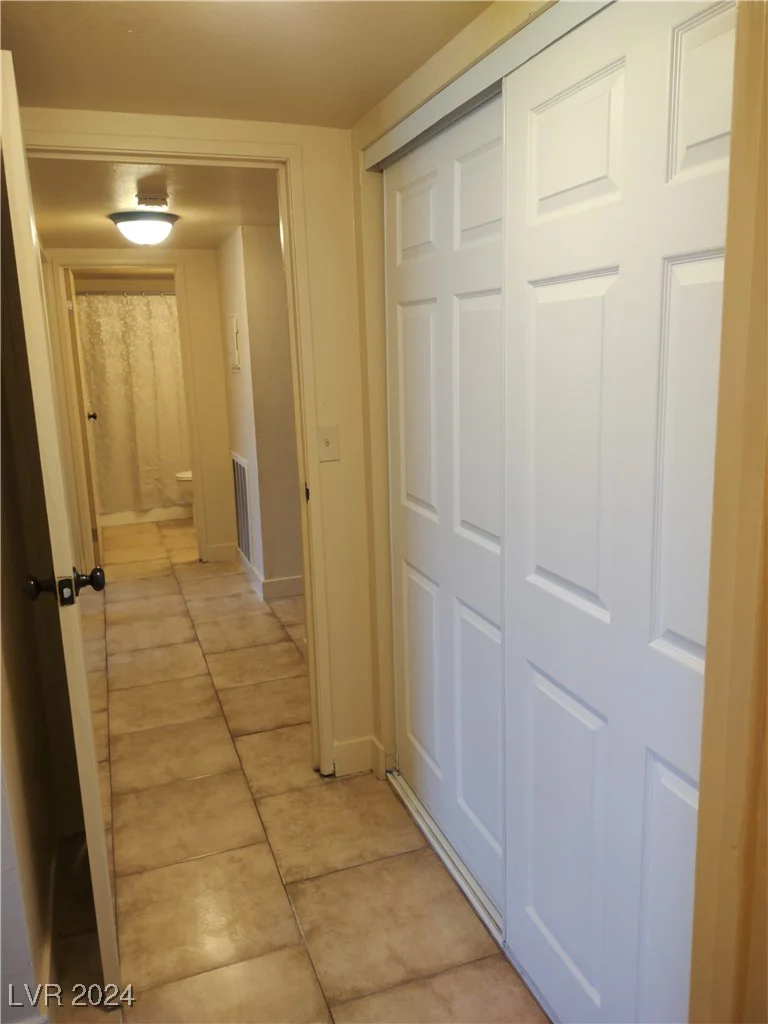 4722 Thunderbolt, Las Vegas, NV 89115