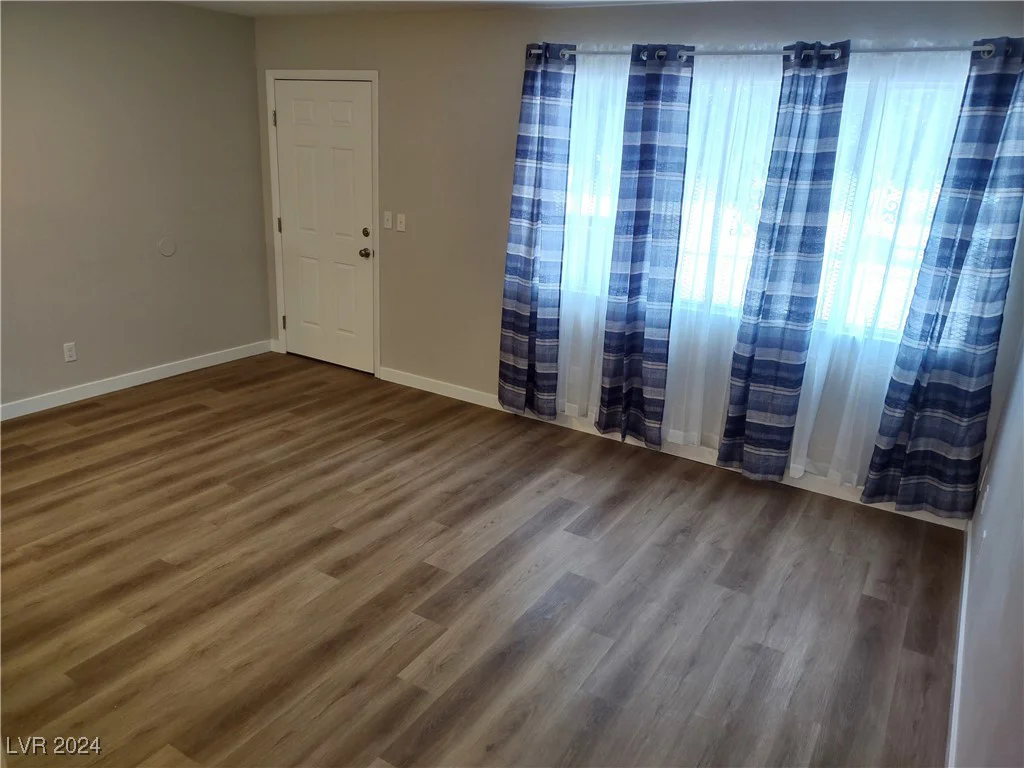 4722 Thunderbolt, Las Vegas, NV 89115