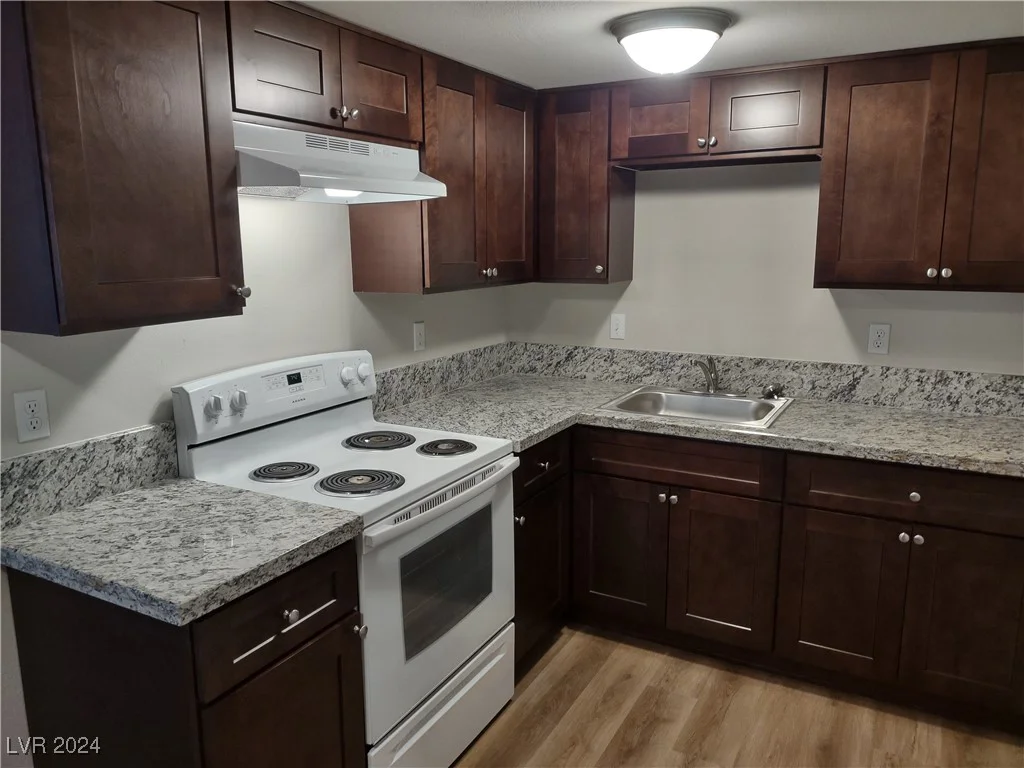 4722 Thunderbolt, Las Vegas, NV 89115